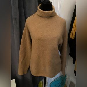 Izzue turtle neck brown sweater XS/ USED